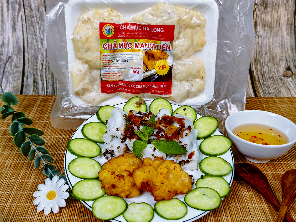 Bánh cuốn chả mực Hạ Long