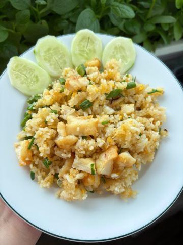 Tại Sao Chả Mực Hạ Long Giã Tay Là “Vũ Khí Bí Mật” Của Các Nhà Hàng Thượng Hạng?