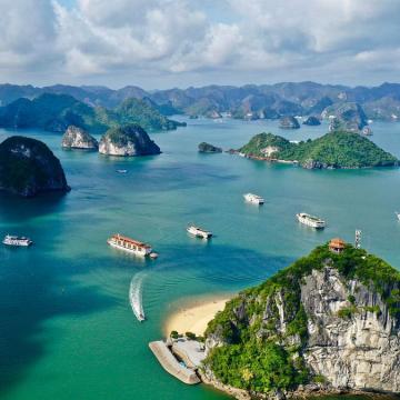 Vịnh Hạ Long: Khám Phá Kỳ Quan Thiên Nhiên và Quần Thể Đảo Độc Đáo Vịnh Hạ Long: Khám Phá Kỳ Quan Thiên Nhiên và Quần Thể Đảo Độc Đáo