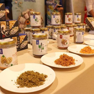 Ruốc hàu Thái Bình Dương: Đặc sản dinh dưỡng từ vùng biển Vân Đồn Ruốc hàu Thái Bình Dương: Đặc sản dinh dưỡng từ vùng biển Vân Đồn